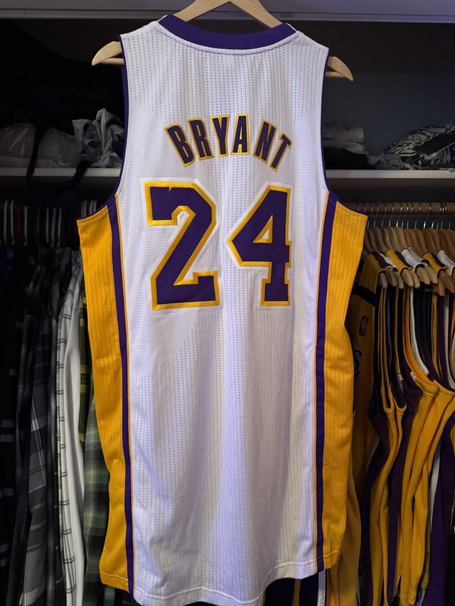 How to buy authentic kobe baseball jersey without fakes
