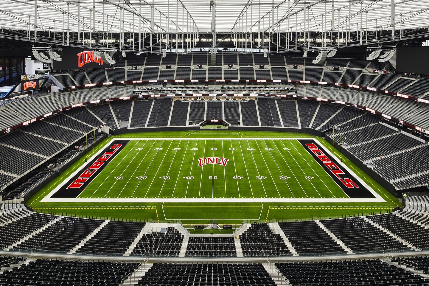 Talk UNLV Football with fans? (Our unlv football message board is the place!)